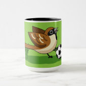 Cute Cartoon Sparrow Pplay Soccer Mok (Midden)