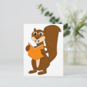 Cute Cartoon Squirrel met Glasses Reading Book Briefkaart (Staand voorkant)