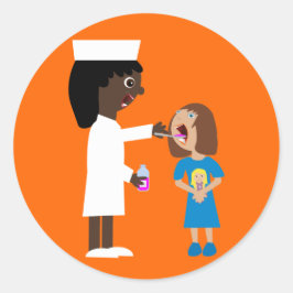 Cute Cartoon verpleegsters die kindergeneesmiddele Ronde Sticker