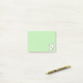 Cute Cat and Heart on Light Green Post-it® Notes (Op bureau)