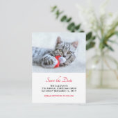 Cute Cat Biting Red Santa Hat Xmas sparen de Datum Briefkaart (Staand voorkant)