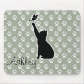 Cute Cat Chasing a vlinder Pattern Monogram Muismat (Voorkant)