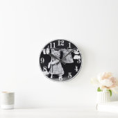 Cute Cat Doing Laundry in Clothes  Print Ronde Klok (Huis)