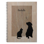 Cute cat- en hondensilhouettes op hout notitieboek (Voorkant)