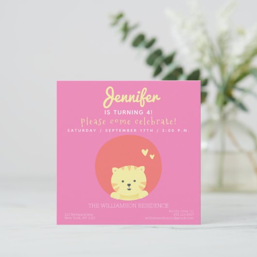 Cute Cat - Hot Pink Kids Birthday Party Uitnodigin Kaart (Staand voorkant)