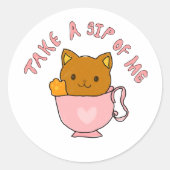 Cute Cat in Teacup Illustration – Take a Sip of Me Ronde Sticker (Voorkant)