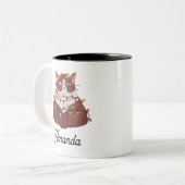 Cute cat met kerstmis light Two-Tone mok (Voorkant links)