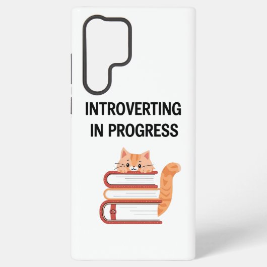 Cute Cat on Books "Introvert in Progress" Samsung Galaxy Hoesje (Achterkant)