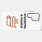 Cute Cat on Books "Introvert in Progress" Samsung Galaxy Hoesje (Achterkant horizontaal)