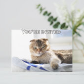 Cute cat-uitnodiging voor een partij kaart (Staand voorkant)