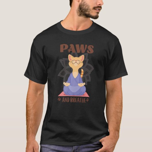 Cute Cat Yoga Paws And Breathe   T-shirt (Voorkant)