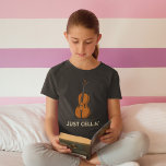 Cute Cellist Musician Daughter Birthday Gag T-shirt<br><div class="desc">Verras je muziekliefhebbende kleindochter op haar verjaardag met dit leuke en unieke T-shirt. Het ontwerp is voorzien van een schattige kleine cello met de tekst "Just Cellin", waardoor het perfect is voor jonge meisjes die van klassieke muziek en instrumenten houden. Dit grappige en stijlvolle T-shirt is zeker een hit, zeker...</div>