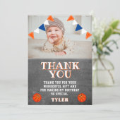 Cute Chalkboard Basketball Photo Birthday Bedankkaart (Staand voorkant)