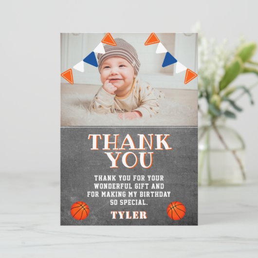 Cute Chalkboard Basketball Photo Birthday Bedankkaart (Staand voorkant)