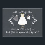 Cute Chalkboard zal je zijn mijn dochter van een e Kaart<br><div class="desc">De hedendaagse kaart "Will you be my Maid of Honor" met een trouwjurk,  sluier,  bloemen en schoenen met een  handgeschreven lettertype op een moderne zwarte achtergrond.</div>