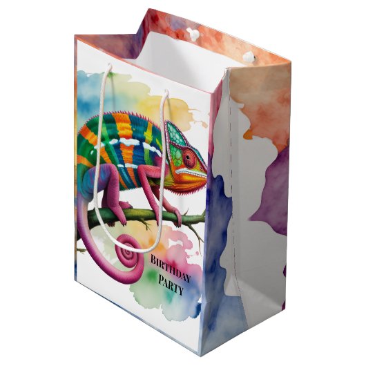 Cute Chameleon Kids Birthday Party Medium Cadeauzakje (Voorkant Gekanteld)