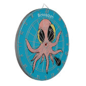 Cute, cheeky baby octopus cartoon dartbord (Voorkant Links)