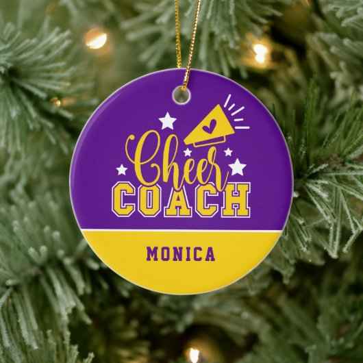 Cute Cheer Coach, gepersonaliseerd Paars en geel Keramisch Ornament (Boom)