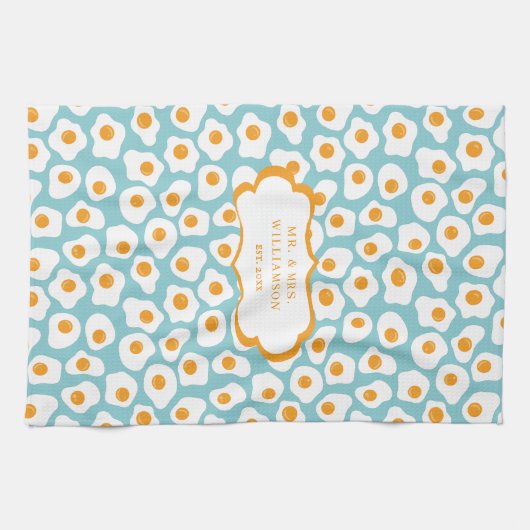 Cute Cheerful Eggs Pattern | Monogram Tea Towel Theedoek (Horizontaal)