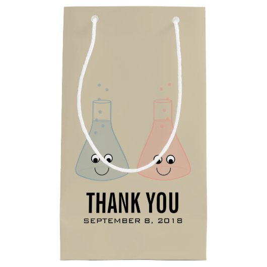 Cute Chemistry Wedding Gift Bag Klein Cadeauzakje (Voorkant)