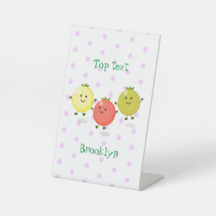 Cute cherry tomaten cartoon illustratie reclamebord met voetstuk