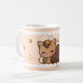 Cute chibi squirrel met kawaii kastanje koffiemok (Voorkant links)