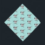 Cute chickadevogel patroon op lichtblauw bandana<br><div class="desc">Cute chickadee-vogelpatroon op lichtblauwe achtergrond.</div>