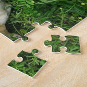 Cute Chihuahua in Grass Meadow Legpuzzel (Zijkant)