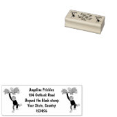 Cute chimpansee in oerwoud hangende cartoon rubberstempel (Gestempeld)