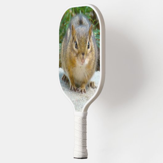 Cute Chipmunk heeft zijn oog op jou Pickleball Paddle (Links)