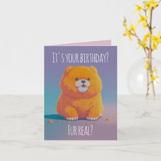 Cute chow-chow Illustratie, Fur echte verjaardag Kaart (Gele Bloem)