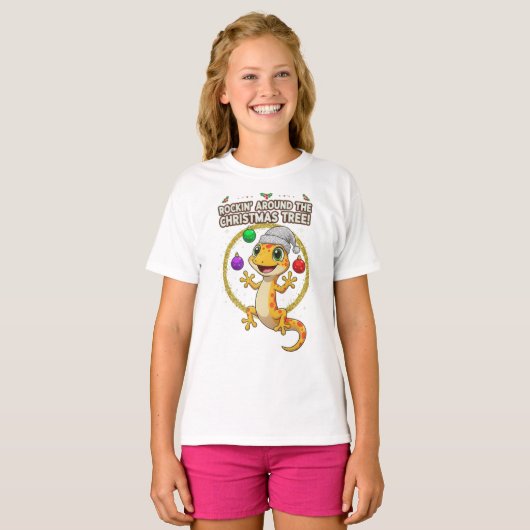 Cute Christmas Gecko – Rockin’ Around the Tree Hol T-shirt (Voorkant volledig)