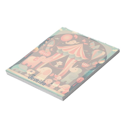 Cute Circus Animals Gepersonaliseerd Notitieblok (Linkerzijde)