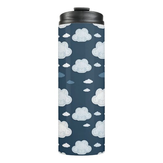 Cute Clouds Pattern – Soft Kawaii Sky Design Thermosbeker (Voorkant)