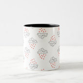 Cute Clouds Raining Hearts Seamless Pattern Tweekleurige Koffiemok (Center)