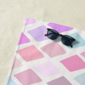 Cute Colorful Abstract Geometric Diamond Patroon Strandlaken (In situ)