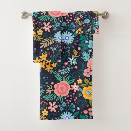 Cute Colorful Floral Pattern Bad Handdoek (Insitu)