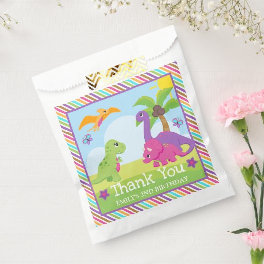 Cute Colorful Girl Dinosaur Friends Birthday Bedankzakje (Gezegeld)