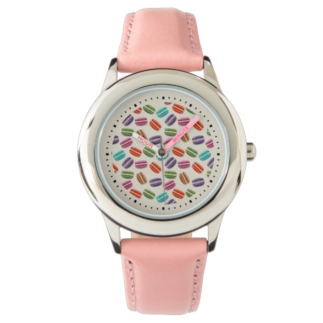 Cute Colorful Macarons Pattern met Polka Dots Horloge (Voorkant)