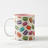 Cute Colorful Macarons Pattern met Polka Dots Tweekleurige Koffiemok (Links)