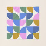 Cute Colorful Modern Geometric Shapes Blue Paars Sjaal<br><div class="desc">Een leuke retro mid-eeuwse moderne stijl geometrische vormen patroon in schattige kleurschakeringen van blauw,  mosterd,  groen en viool.</div>