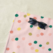 Cute Confetti Polka Dots Pattern Blush Green Strandlaken (In situ)