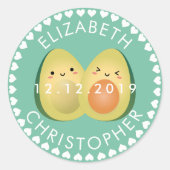 Cute Couple Avocuddle Funny Avocados Weddenschap Ronde Sticker (Voorkant)