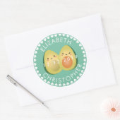 Cute Couple Avocuddle Funny Avocados Weddenschap Ronde Sticker (Envelop)