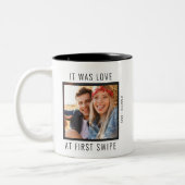 Cute Couple Photo Love First Swipe Tweekleurige Koffiemok (Links)