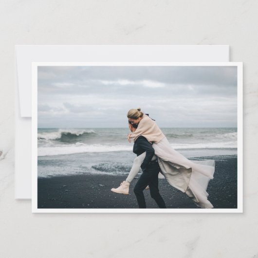 Cute Couple Photo Script Minimalist Weddenschap Save The Date (Achterkant)