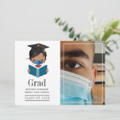 Cute Covid-19 Boy Afstuderen Foto Aankondiging (Staand voorkant)