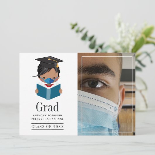 Cute Covid-19 Boy Afstuderen Foto Aankondiging (Staand voorkant)
