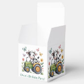 Cute Cow on Tractor Boy Birthday Party Bedankdoosjes (Geopend)