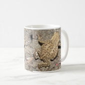 Cute Crawling Toad Coffee Mok (Voorkant rechts)